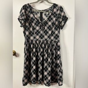 Hot Topic Black and White Plaid Babydoll Dress